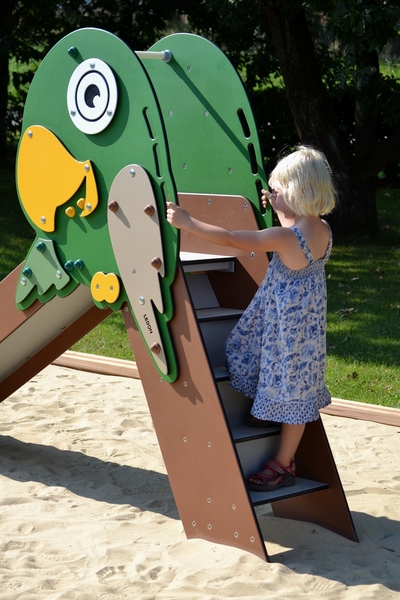 Klettergerüst, Kinderplayground, Holzspielgerät, Sandkasten, Kletterstufe