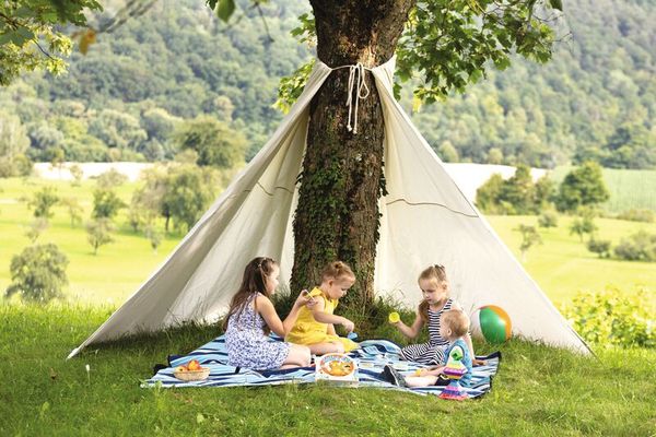 Baum-Tipi inkl. Heringe Baum-Tipi inkl. Heringe