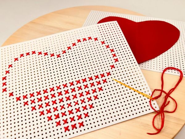 FOLIA Stickkarton weiß unbedruckt, 40 Blatt, 17,5 x 24,5 cm, 300g/m2