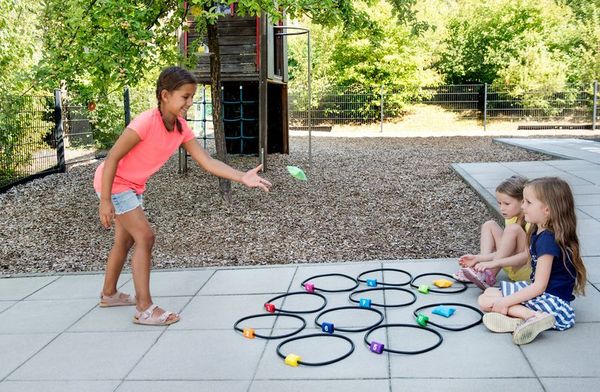 Wurfspiel "Jump & Throw" Wurfspiel "Jump & Throw"