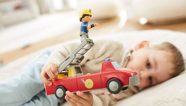 toy car, leiterwagen spielzeug, baustellenfahrzeug, rotes fahrzeug, miniaturfigur