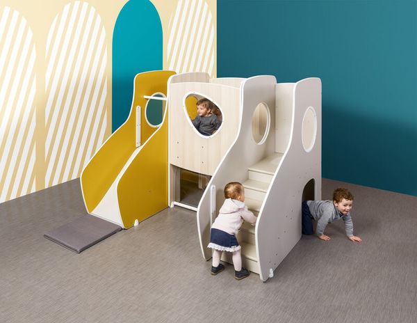 MATHOU Modulares Spielpodest mit Treppenaufstieg, Brücke & Rutsche, 3-teilig, ab 18 Monate