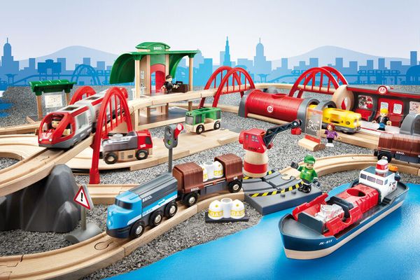 BRIO Straßen & Schienen Bahn Set Deluxe, ab 1 Spieler, ab 3 Jahre