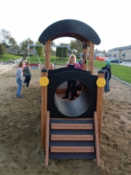 Spielturm, Kletterturm, Rutsche, Holzspielplatz, Sandkasten