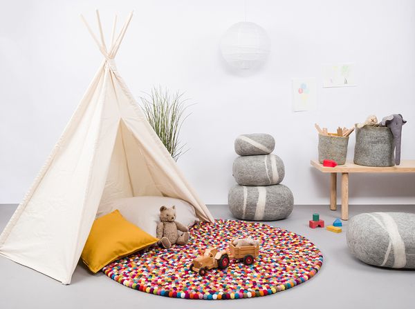tipi, Zelt, runder Teppich, Kinderzimmer, Holzspielzeug