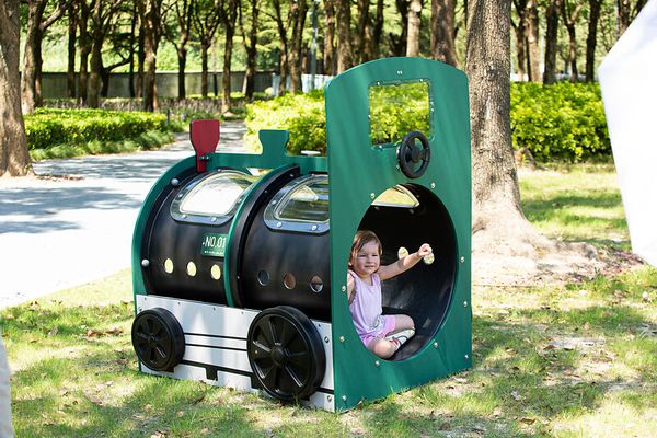 Kriechtunnel Lokomotive