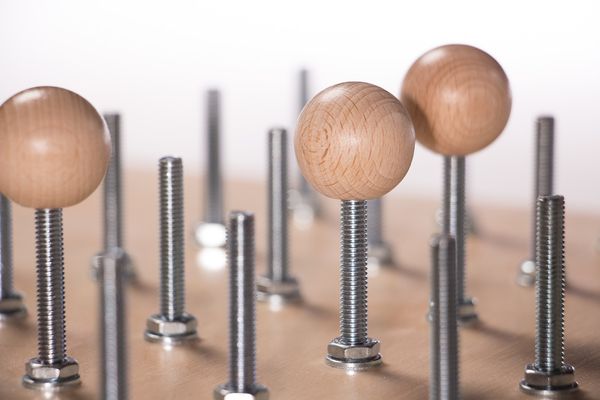 DUSYMA Schrauben Solitär DUSYMA Schrauben Solitär