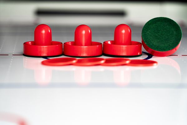 Airhockey SpeedFighter Safety-Version, 2-4 Spieler, ab 5 Jahre Airhockey SpeedFighter Safety-Version, 2-4 Spieler, ab 5 Jahre