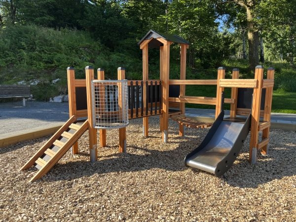 Kastell Spielturm mit Rutsche 