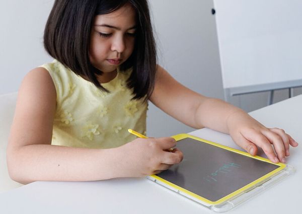 Tablet, Kinder-Tablet, Schreibmodus, Gelbes Case, Stift