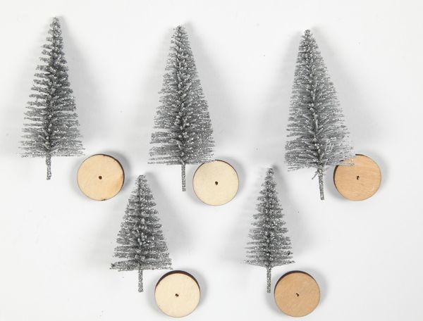 Miniaturbäume, Weihnachtsbäume, Holzscheiben, flauschiger Baum, Wohnungsdeko