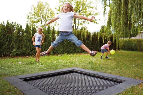 Bodentrampolin Mini, vandalismusgesichert, schwarz, Außenmaß: 150 x 150 cm