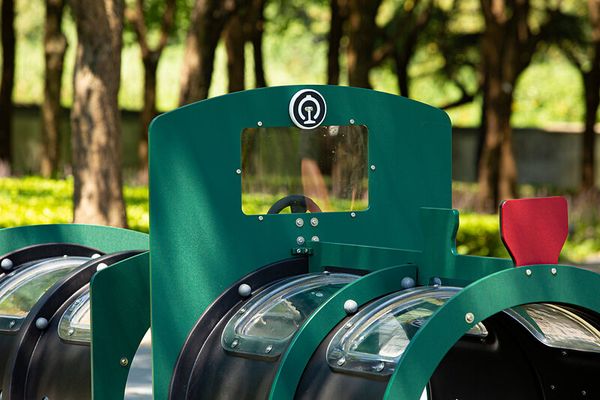 Kriechtunnel -Set Lokomotive & Waggon