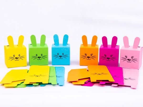 Osterhasenkisten, 12 Stück, bunt gemischt - Bastelset (SONDERANGEBOT) Osterhasenkisten, 12 Stück, bunt gemischt - Bastelset (SONDERANGEBOT)