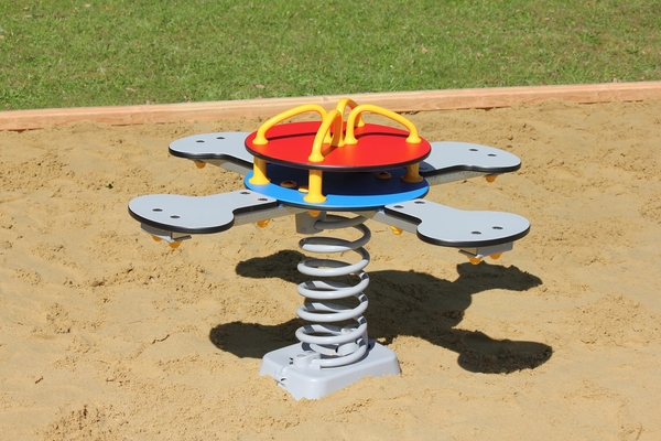 Spielplatzgerät, Wippe, Kreiseln, Federwippe, Sandplatz