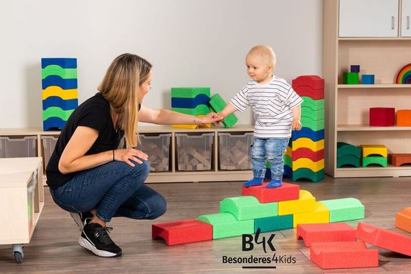 Holzbausteine, Klemmbausteine, Baukasten, Kinderspielzeug, Spielzimmer-Set