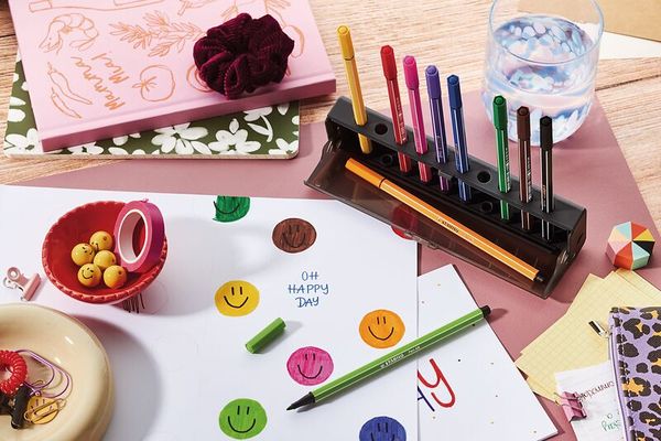 STABILO Premium Filzstift Pen 68 im 10er Click-Set, zum aufstellen, 10 Farben