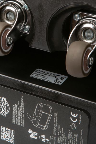 ITALTRIKE Rutschfahrzeug - La cosa Krankenwagen, ab 1 Jahr ITALTRIKE Rutschfahrzeug - La cosa Krankenwagen, ab 1 Jahr