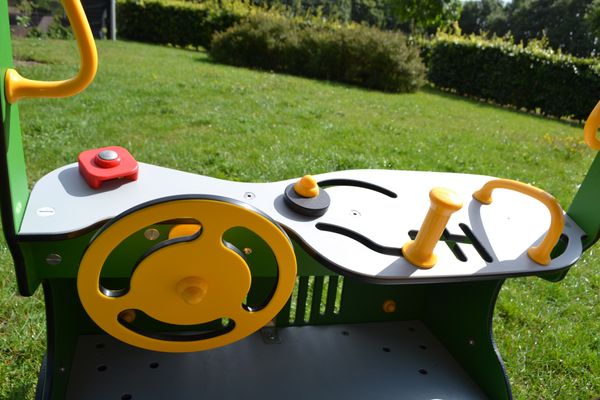 Traktor Ben, LxBxH: 1,33 x 1,10 x 1,20 m