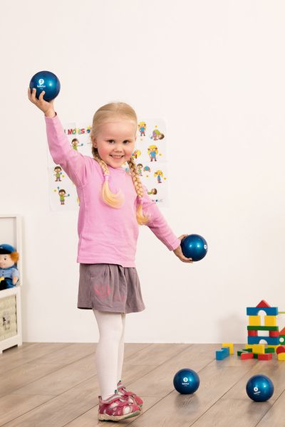 Gewichtsbälle (500/700/900/1100 und 1300g), 5 Sandbälle + Praxisbuch Gewichtsbälle (500/700/900/1100 und 1300g), 5 Sandbälle + Praxisbuch