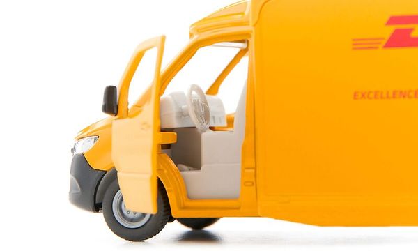 cargo van, delivery van, gelber wagen, offene tür, vorderer fahrgastraum