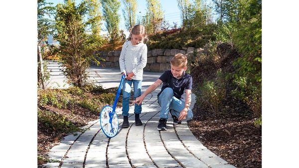unicycle, kinder, draußen, spielen, lernhilfe