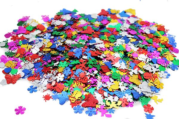 confetti, Papierformen, bunte sequins, Schmetterlingsformen, Party-Dekorationen