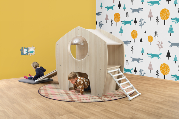Holzhaus, Kinderhaus, Kinder-Spielhaus, Kletterleiter, Rundloch