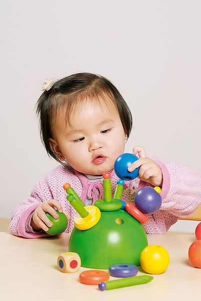 Babys Spielzeug, Holzspielzeug, Sortierball, Kugelspiel, Farbenreiches Spielzeug