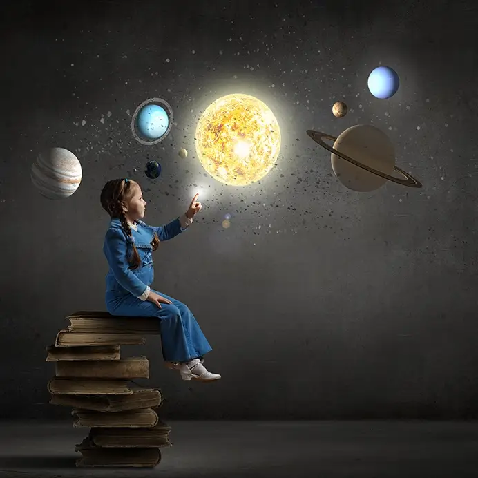 Kita-Projekte zum Thema Planeten: Mädchen zeit auf ein Planetensystem