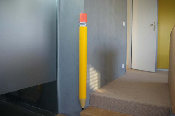 Bleistift, gelber Bleistift, Radiergummi, Wanddekoration, Innenraum