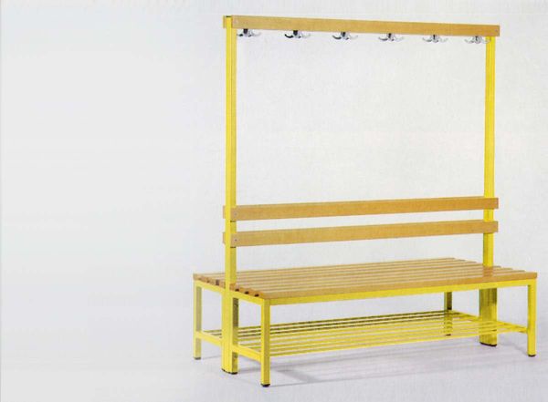 holzbank, werkbank, holzregal?, gelb, wandgarderobe?