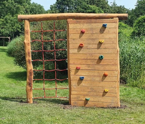 Spielgerät, Kletterwand, Kletterwand Holz, Kletterseil Netz, Outdoor-Spielplatz