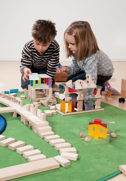 Holzbausteine, Klemmbausteine, Klappturm, Bauklötze, Spielzeugbahn