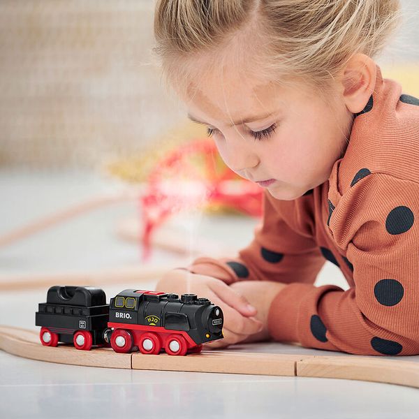 BRIO Batterie-Dampflok mit Wassertank & Dampffunktion, ab 3 Jahre BRIO Batterie-Dampflok mit Wassertank & Dampffunktion, ab 3 Jahre