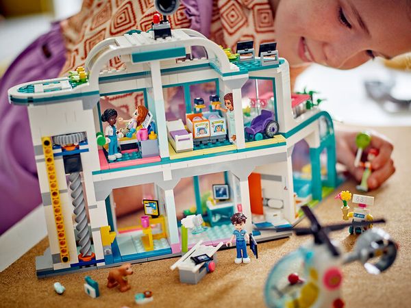 42621 LEGO® Friends Heartlake City Krankenhaus, 1045 Teile 42621 LEGO® Friends Heartlake City Krankenhaus, 1045 Teile
