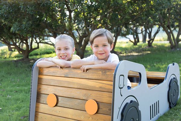 Outdoor-Spielauto