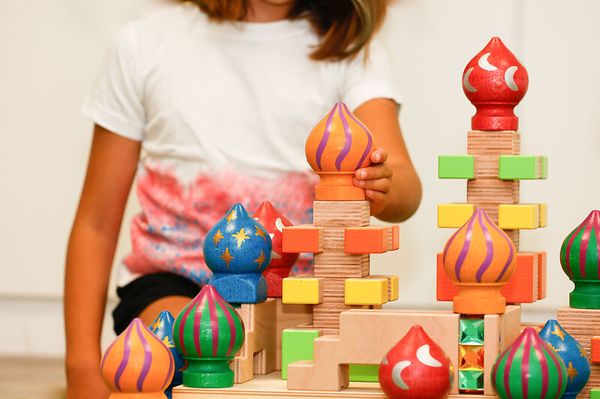 REGENBOGENLAND Farbtürme, 4 Bausteine REGENBOGENLAND Farbtürme, 4 Bausteine