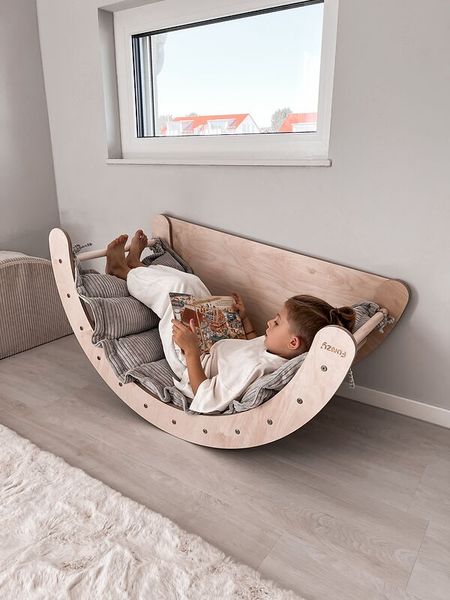 Kinderliege, Schwungliege, Holz, Kinderbett, Lesen