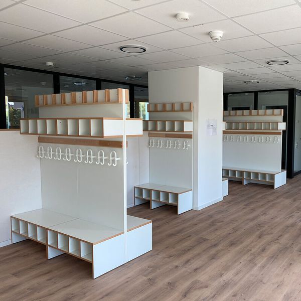 DECOR 4er - Garderobenmodul mit HEWI Haken DECOR 4er - Garderobenmodul mit HEWI Haken