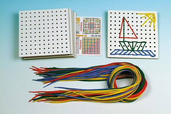 Pegboard, String Art, Kabel, buntes Garn, Bastelset