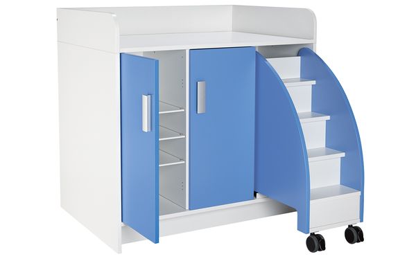 Wickelkommode mit Trittleiter und Tür, 104 cm Breite Wickelkommode mit Trittleiter und Tür, 104 cm Breite
