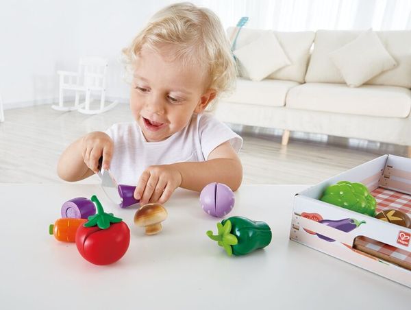 HAPE Gartengemüse aus Holz mit 8 Teilen, ab 3 Jahre HAPE Gartengemüse aus Holz mit 8 Teilen, ab 3 Jahre