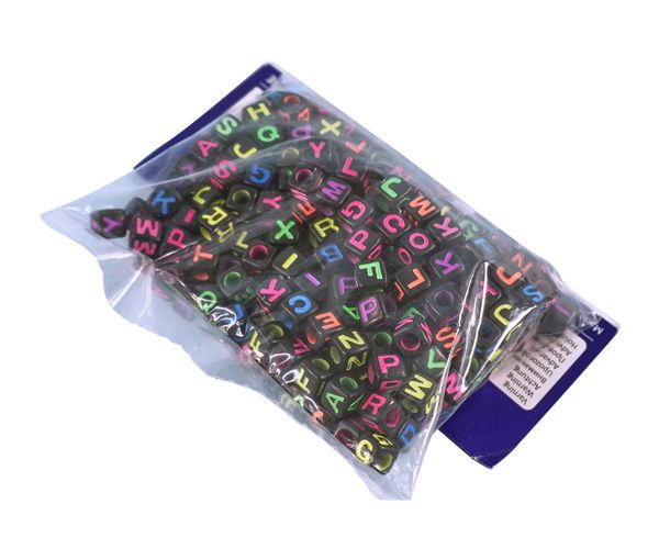 Buchstabenperlen neon & schwarz, 300 Stück Buchstabenperlen neon & schwarz, 300 Stück