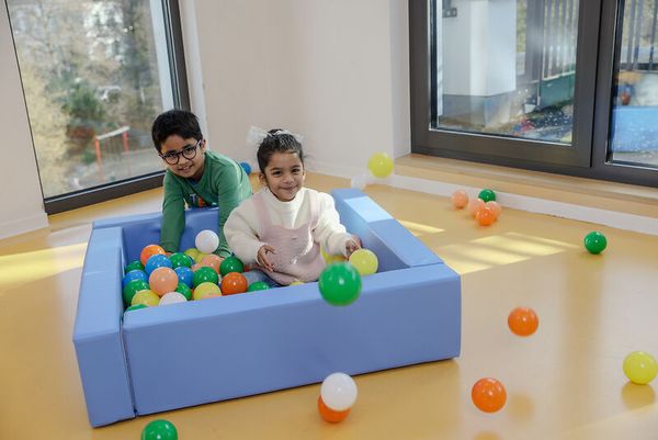 KITAEINKAUF Bällebad Happy Swim Mini, quadratisch