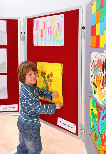 Kinderhand, Zeichnung, Gemälde, Kunstprojekt, Wanddisplay
