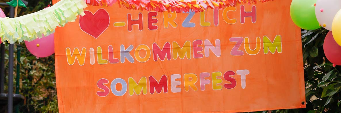 Willkommen Banner für das Sommerfest