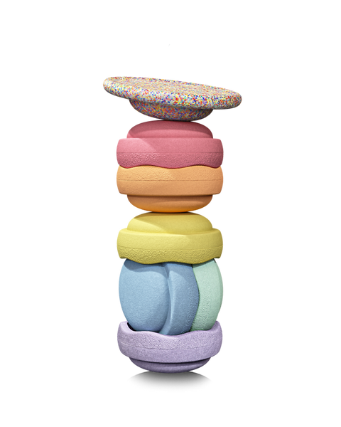 donut-stapel, bunte donuts, zuckergebäck, gestapelte pastries, bunte farben