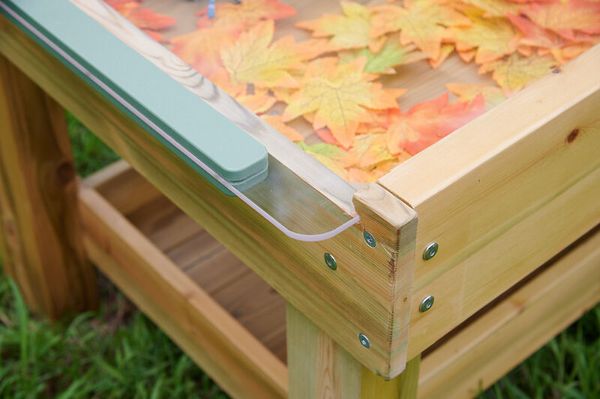 Insekten- und Pflanzenbeobachtungsstand