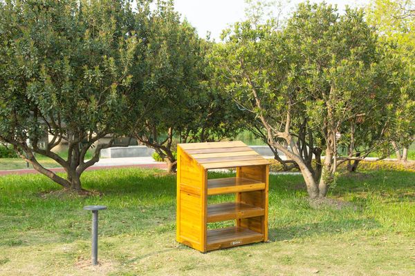 Outdoor-Regal mit geschlossener Seite, L/B/H 81 x 50 x 101 cm